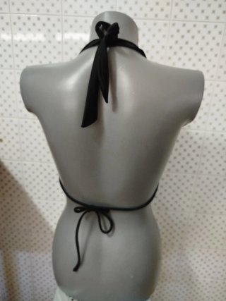 Top Bikini Negro Flores y bolitas blancas talla L
