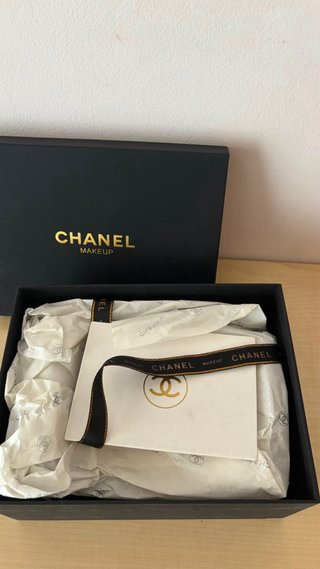 Mini bolso Chanel negro y dorado