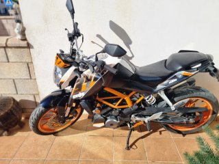 KTM Duke 390c.c. Negra y Naranja