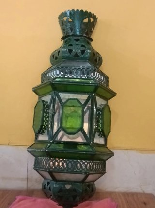 Farol de hierro forjado verde y transparente