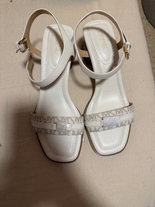 Sandalias Michael Kors Beige/Blanco