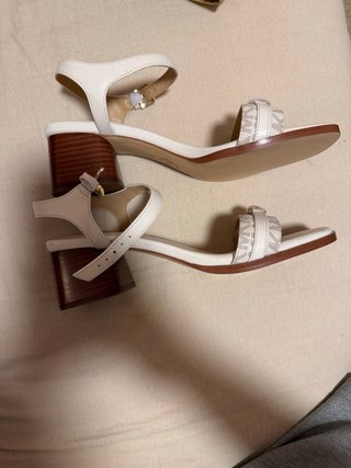Sandalias Michael Kors Beige/Blanco