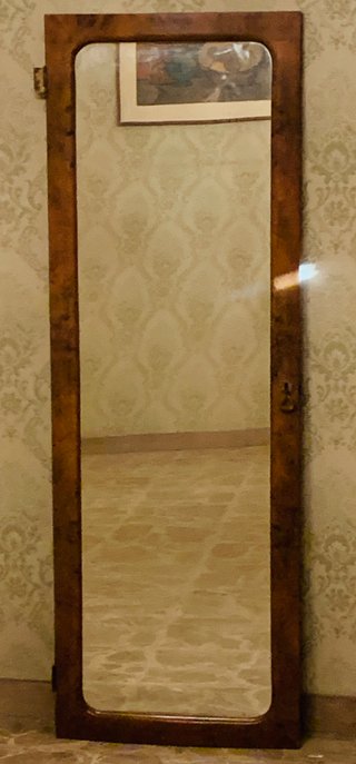 Specchio ricavato da sportello di armadio anni '50
