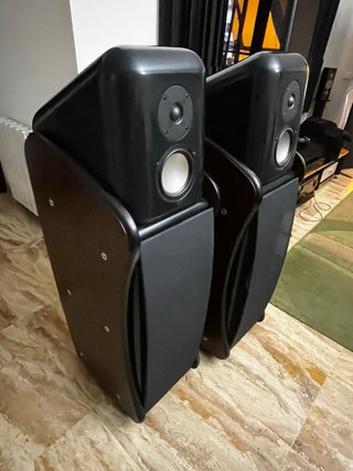 Altavoces Revel Studio Negros