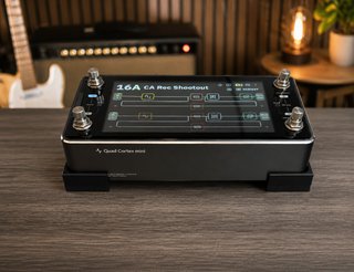 Base inclinada equipo musical (Quad Cortex Mini)