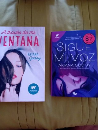 Lote dos libros Ariana Godoy