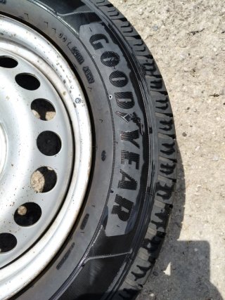 Rueda de recambio VW T5/T6 - teléfono de contacto: