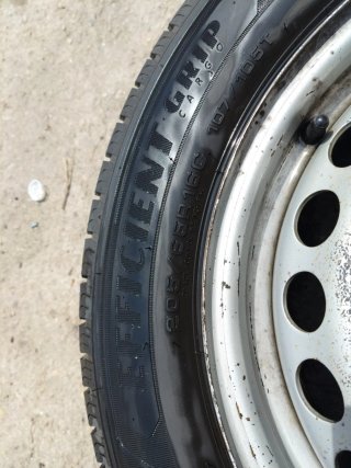 Rueda de recambio VW T5/T6 - teléfono de contacto: