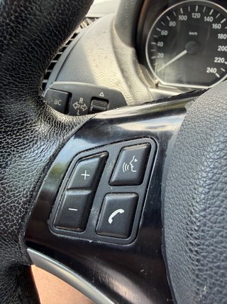 BMW Serie 1 118d 2011
