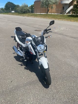 Honda CB125F 2015 Blanca