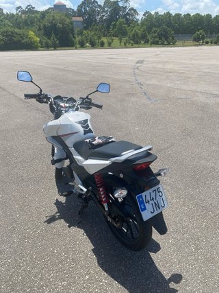 Honda CB125F 2015 Blanca
