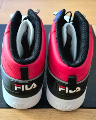 Zapatillas Fila caña media basket