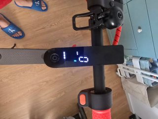 Patinete Eléctrico Xiaomi Esencial Negro/Rojo