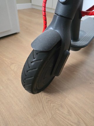 Patinete Eléctrico Xiaomi Esencial Negro/Rojo