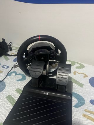 Volante Thrustmaster PS4/PS5/PC + Pedales