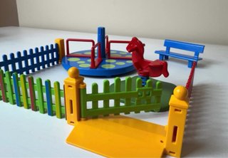 Parco giochi per bambini personalizzato in miniatura