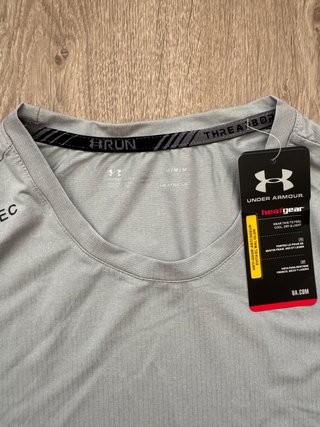 Camiseta Under Armour Gris Talla M