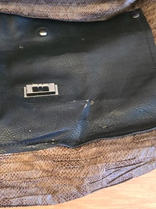 Bolso piel sintética estampado serpiente