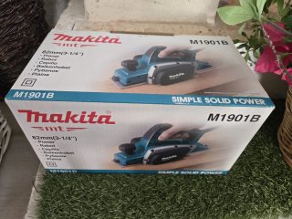 Cepillo Eléctrico Makita M1901B