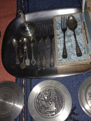 Lote Antigüedades: Bandeja, Teteras, cubiertos