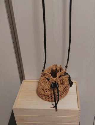 Borsa estiva in paglia beige e nera