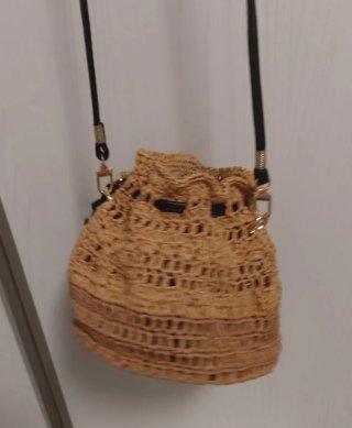 Borsa estiva in paglia beige e nera