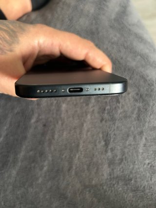 iPhone 16