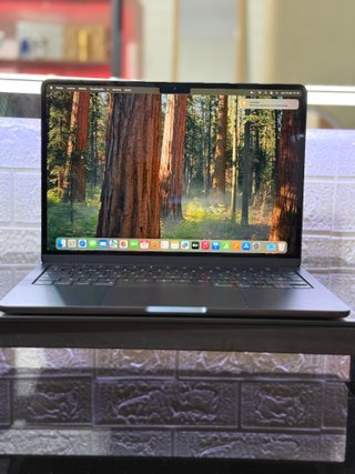 MacBook Air M3 16GB 256GB 10 Ciclos
