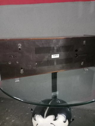 Radio Inter Antigua Marrón y Gris