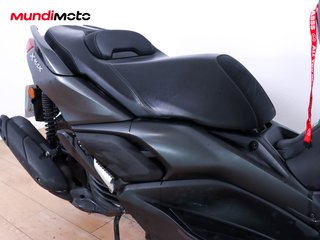 YAMAHA X-MAX 125