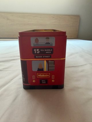 Caja metálica Walkers autobús rojo