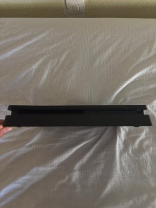 PS4 Slim 250GB + 2 Juegos