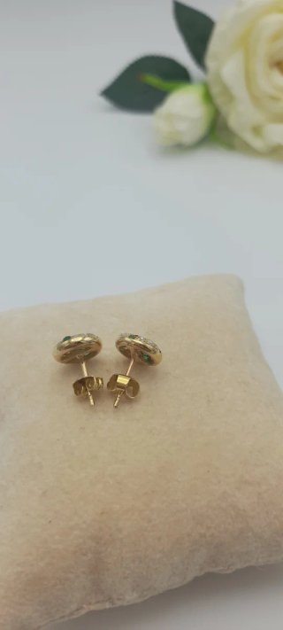 Pendientes de oro 18kt con brillantes.