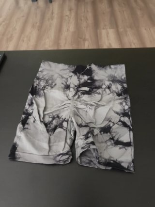Malla deportiva tie-dye gris y negra