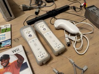 Nintendo Wii + 3 Juegos