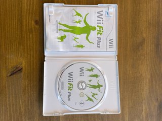 Mario Kart Wii + Wii Wheel + Wii Fit Plus