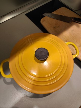 Olla Le Creuset Amarilla Hierro Fundido 22cm