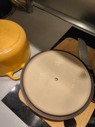 Olla Le Creuset Amarilla Hierro Fundido 22cm