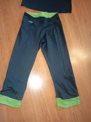 Conjunto deportivo Nafta negro y verde