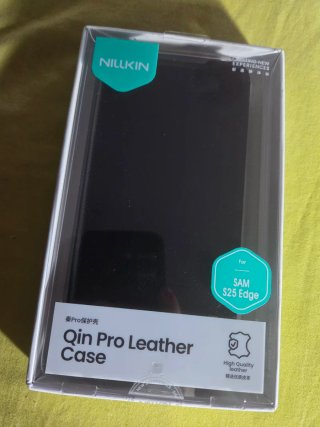 Funda Nillkin Qin Pro S25 Edge Piel