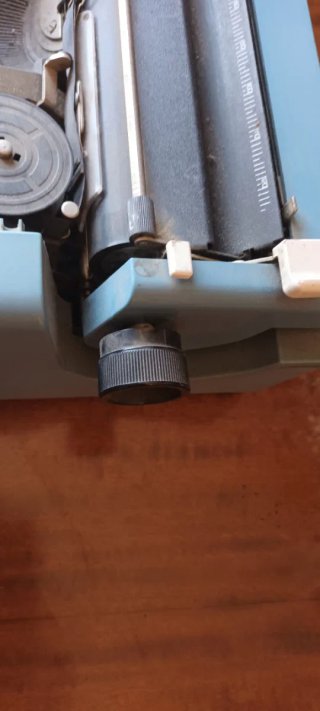 Máquina de escribir Olivetti Studio 46