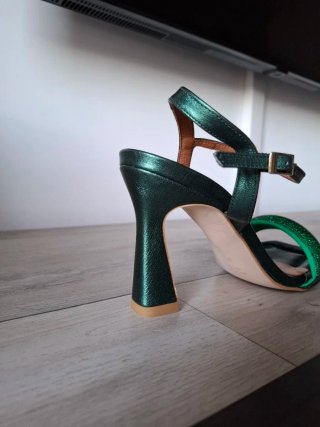 Zapatos de tacón de color verde - para estrenar!