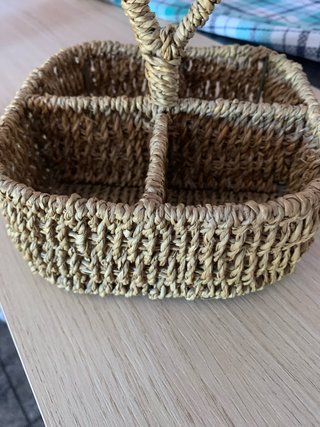 Organizador de mimbre con asa