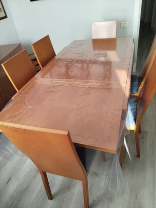 MESA DE COMER CON 6 SILLAS, APARADOR Y REPISA