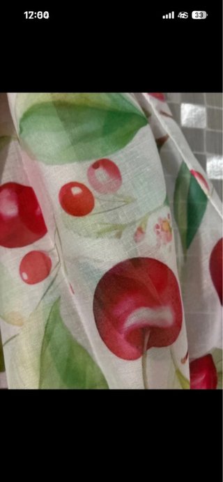 Foulard  cotone e viscosa ciliegie mai usato80x180