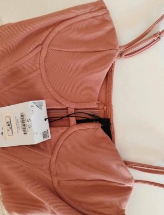 Top rosa con abalorios Talla S