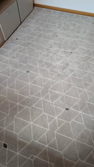 Alfombra geométrica gris y blanca 200x290