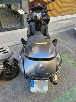 Peugeot Metropolis 400i Scooter Negra/Gris