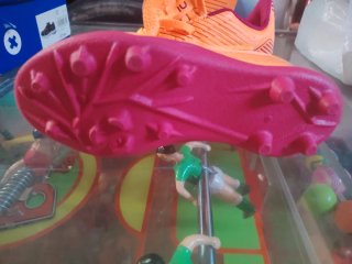 Zapatillas de fútbol naranja y rojo talla 31