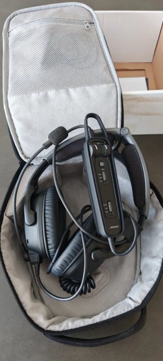 Cascos Bose A30 Negros